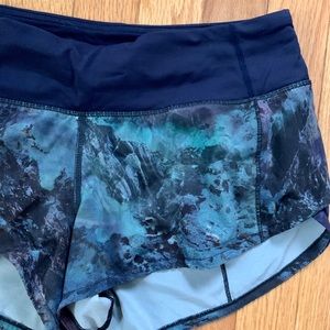Lululemon Speed Shorts 2.5” in GALAXY